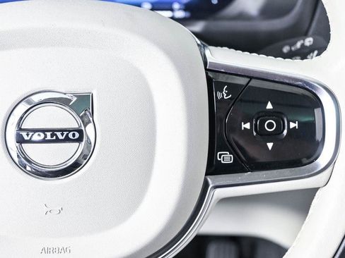Certified 2025 Volvo XC90 T8 Core w/ Protection Package AWD/4WD image 12