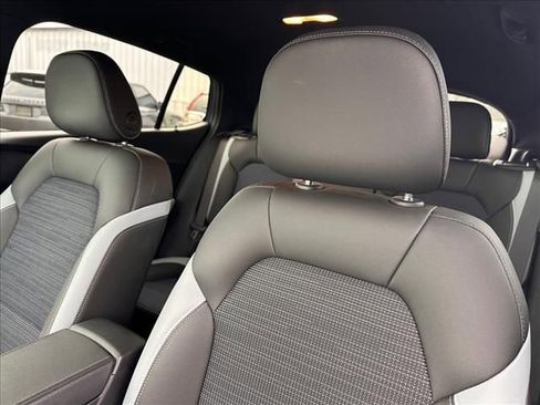 New 2026 Buick Envista Preferred image 24