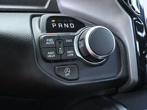 Used 2025 RAM 1500 Big Horn AWD/4WD image 30