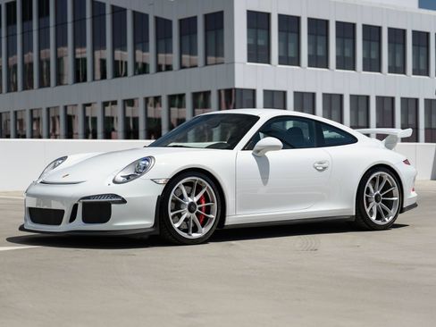 Used 2015 Porsche 911 GT3 RWD image 26