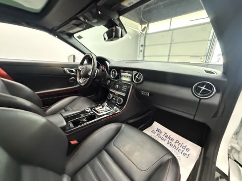Used 2020 Mercedes-Benz SLC 300 image 14