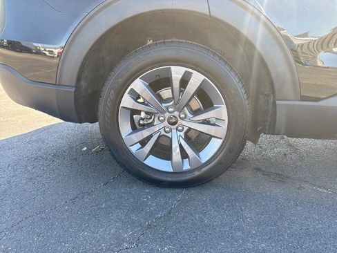 Used 2023 Ford Explorer XLT w/ Equipment Group 202A AWD/4WD image 44