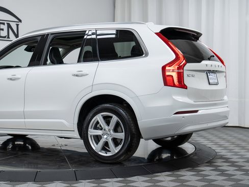 Used 2023 Volvo XC90 B5 Core w/ Protection Package Premier image 30