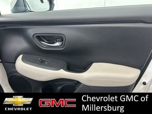 Used 2023 Honda HR-V LX image 24