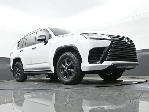 Used 2025 Lexus LX 700h Overtrail AWD/4WD image 25