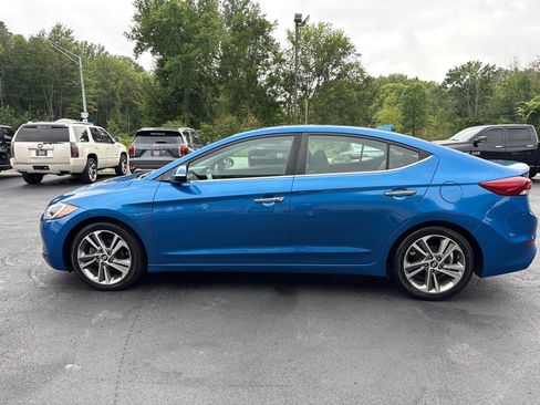 Used 2017 Hyundai Elantra Limited w/ Limited Ultimate Package 05 FWD image 4