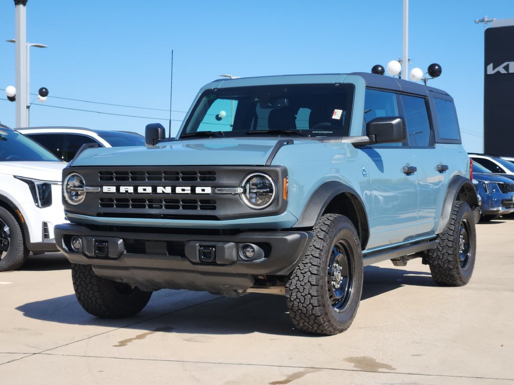 Used 2023 Ford Bronco Black Diamond AWD/4WD image 2
