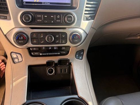 Used 2018 GMC Yukon SLT w/ Premium Edition AWD/4WD image 14