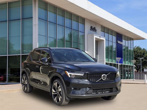 New 2026 Volvo XC40 B5 Ultra w/ Protection Package Premier image 38
