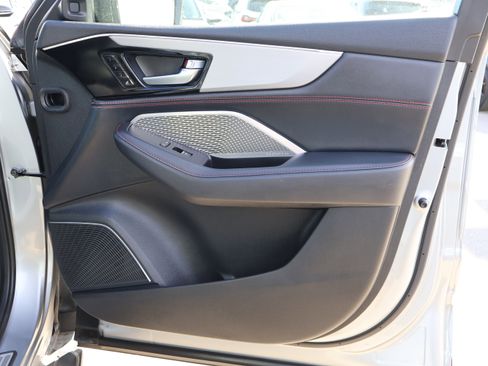 Used 2023 Acura MDX A-Spec image 10