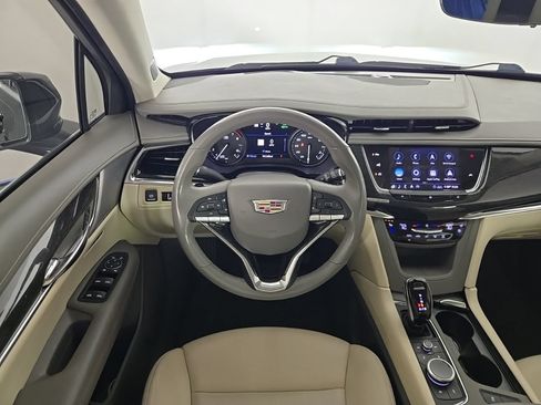 Used 2020 Cadillac XT6 Premium Luxury FWD image 11