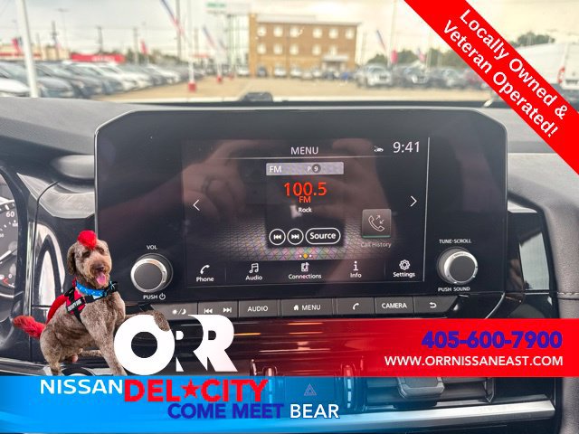 Used 2024 Nissan Pathfinder SV FWD image 21