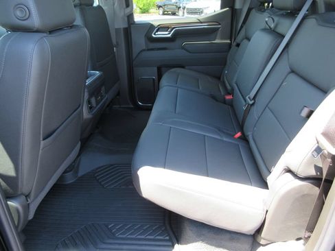 New 2026 Chevrolet Silverado 1500 LT Trail Boss w/ Convenience Package II AWD/4WD image 15