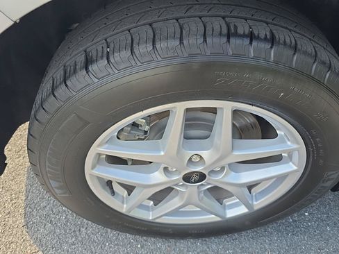 Used 2024 Ford Edge SEL AWD/4WD image 11