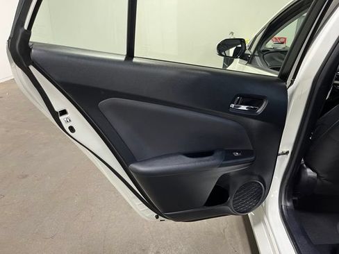 Used 2016 Toyota Prius Four w/ Advanced Technology Package FWD image 19