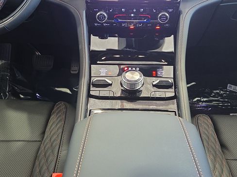 New 2025 Jeep Grand Cherokee Summit image 20
