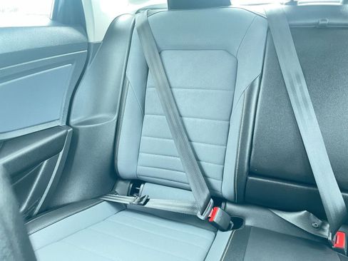 Used 2025 Volkswagen Jetta SE image 39