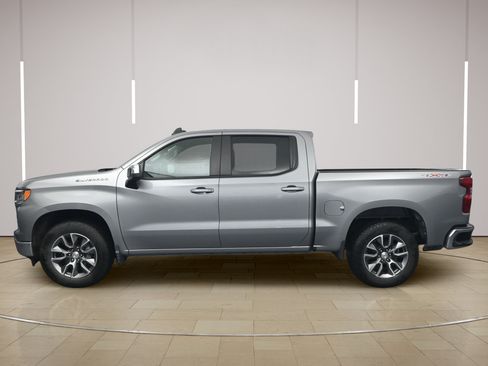 Used 2024 Chevrolet Silverado 1500 LT AWD/4WD image 4