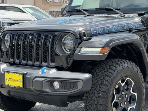Used 2022 Jeep Wrangler Unlimited Rubicon 4xe w/ Cold Weather Group AWD/4WD image 8