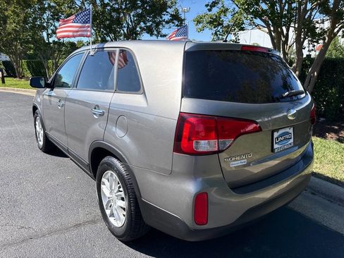 Used 2015 Kia Sorento LX FWD image 6