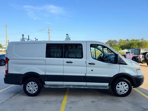 Used 2016 Ford Transit 250 130 Low Roof w/ Exterior Upgrade Package image 5