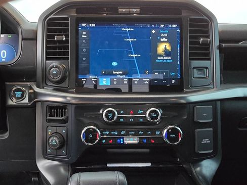 Used 2025 Ford F150 Lariat w/ Equipment Group 501A Mid image 16