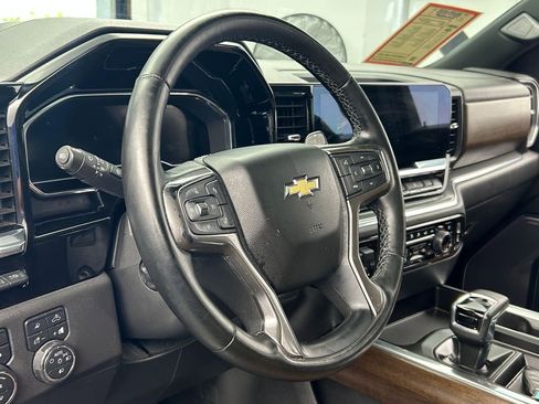 Used 2023 Chevrolet Silverado 1500 High Country w/ High Country Premium Package AWD/4WD image 16