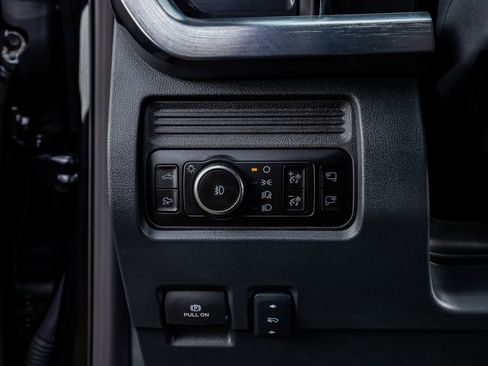 Used 2025 Ford F250 Lariat w/ Lariat Ultimate Package image 22