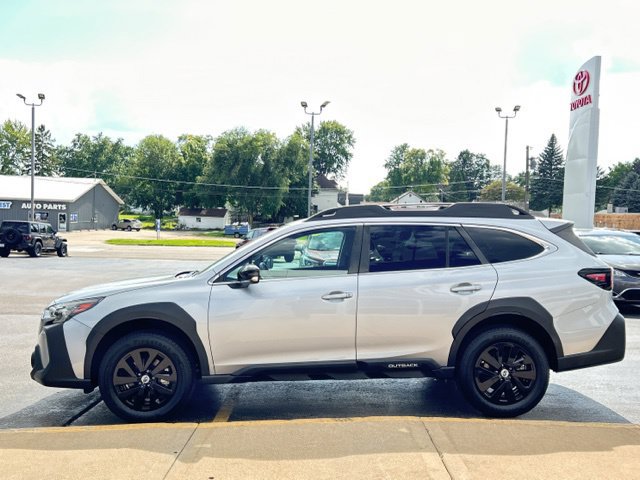 Used 2023 Subaru Outback Premium AWD/4WD image 6