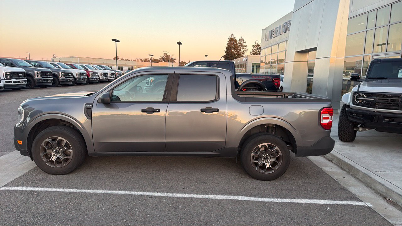 Used 2022 Ford Maverick XLT FWD image 4