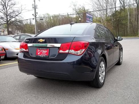 Used 2015 Chevrolet Cruze LS image 4
