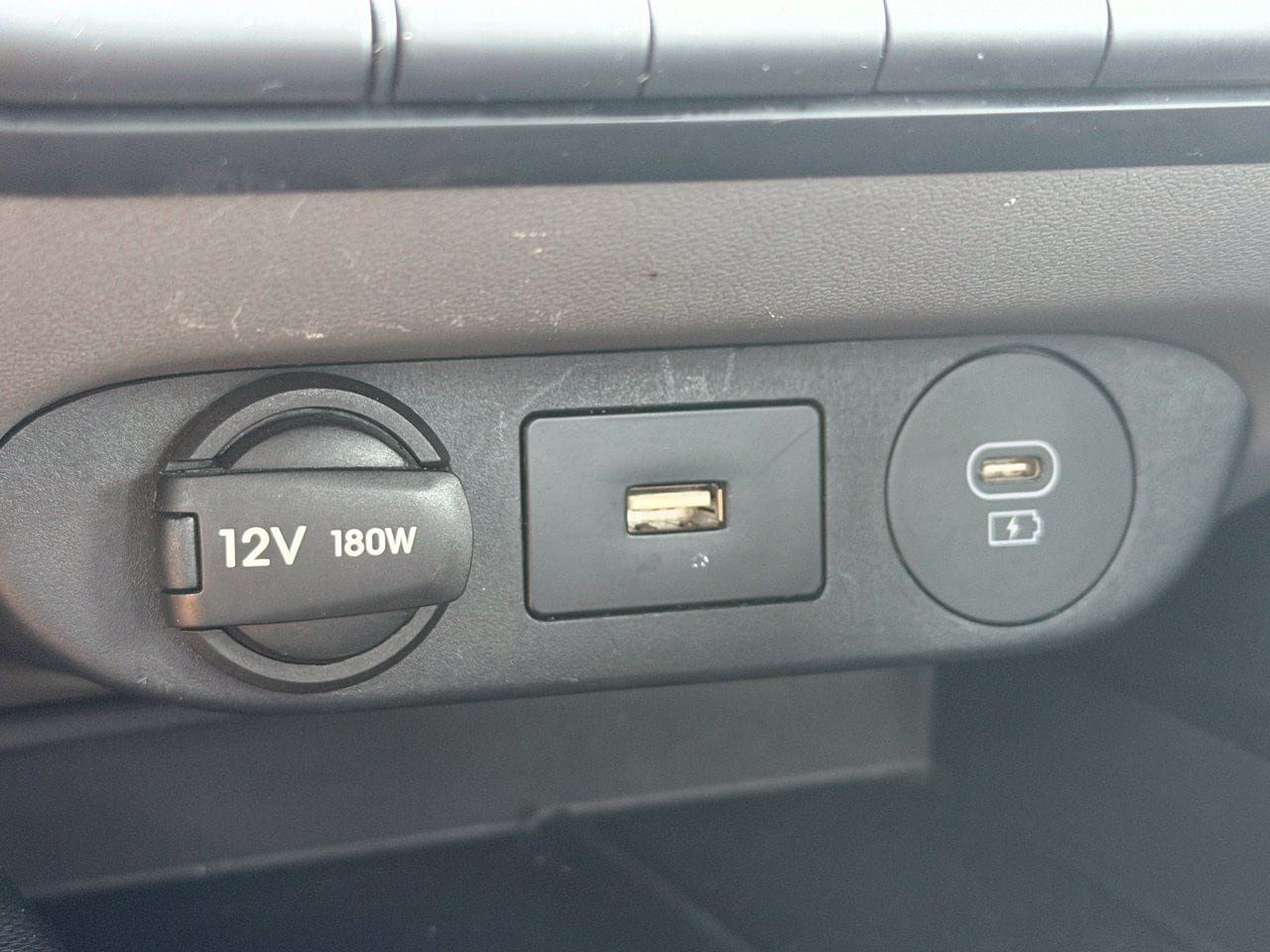 Used 2025 Hyundai Elantra SEL FWD image 22