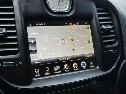 Used 2015 Chrysler 300 S image 27