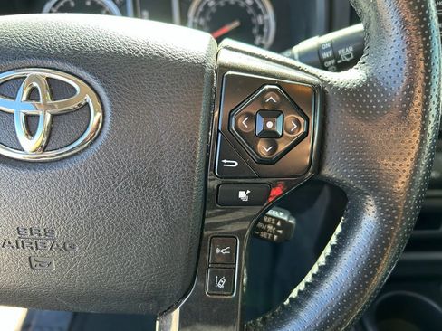 Used 2024 Toyota 4Runner TRD Off-Road Premium AWD/4WD image 12