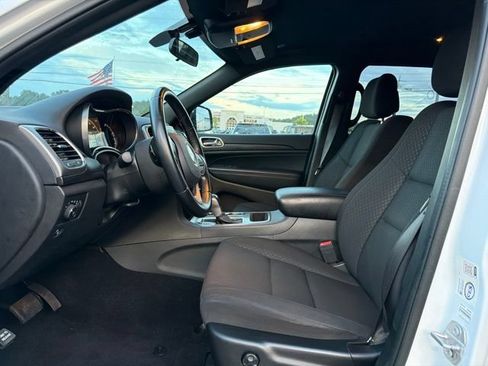 Used 2020 Jeep Grand Cherokee Laredo AWD/4WD image 13