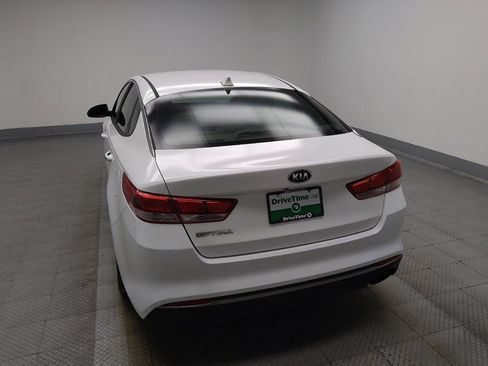 Used 2018 Kia Optima LX w/ 17" Alloy Wheels Package FWD image 6