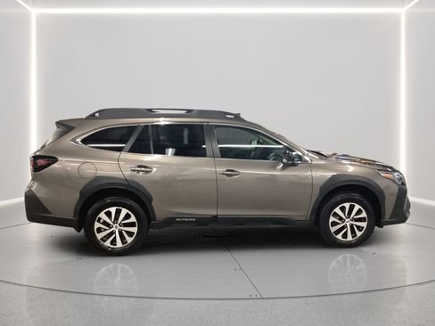 Certified 2024 Subaru Outback Premium AWD/4WD image 7