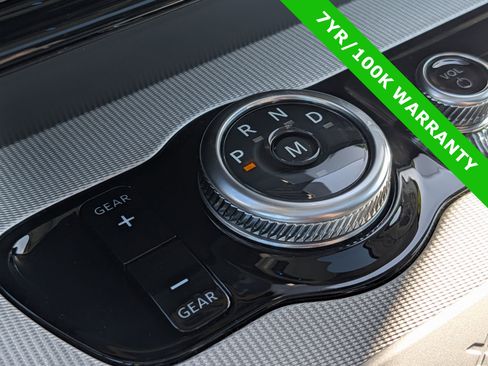 Certified 2025 Ford Expedition Active image 36