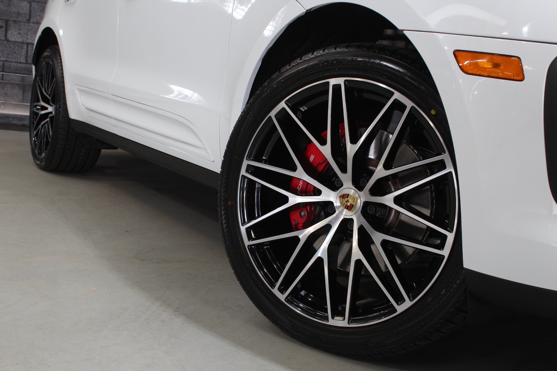 Used 2022 Porsche Macan S AWD/4WD image 21