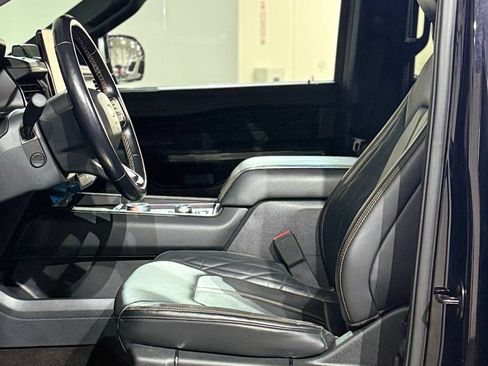 Used 2022 Ford Expedition Platinum AWD/4WD image 37