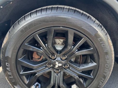 Used 2018 Mitsubishi Outlander SE image 29