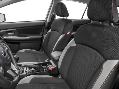 Used 2017 Subaru Crosstrek 2.0i Premium w/ Moonroof Package AWD/4WD image 6