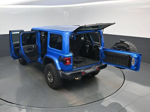 Used 2022 Jeep Wrangler Unlimited Rubicon w/ Trailer Tow Package AWD/4WD image 30