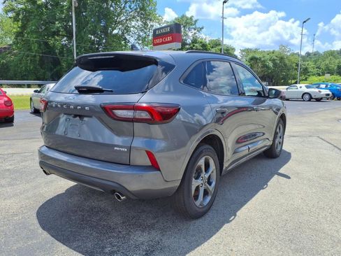 Used 2023 Ford Escape ST-Line image 3