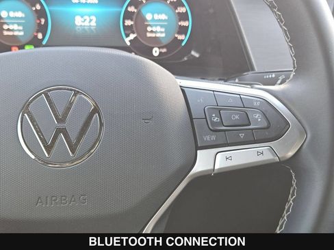 Used 2024 Volkswagen Atlas Cross Sport SE w/ Panoramic Sunroof Package FWD image 25
