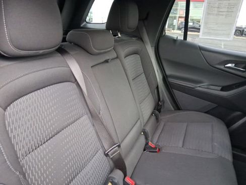 Used 2025 Chevrolet Equinox LT FWD image 8