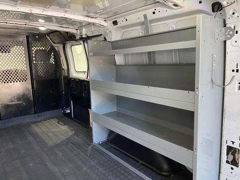Used 2019 Ford Transit 250 130 Low Roof w/ Exterior Upgrade Package RWD image 16