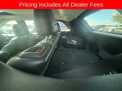 Used 2019 Jeep Cherokee Limited w/ Technology Group AWD/4WD image 10