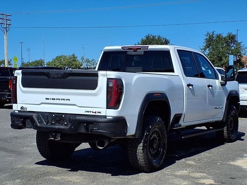 Used 2024 GMC Sierra 2500 AT4X w/ AT4X AEV Edition image 7