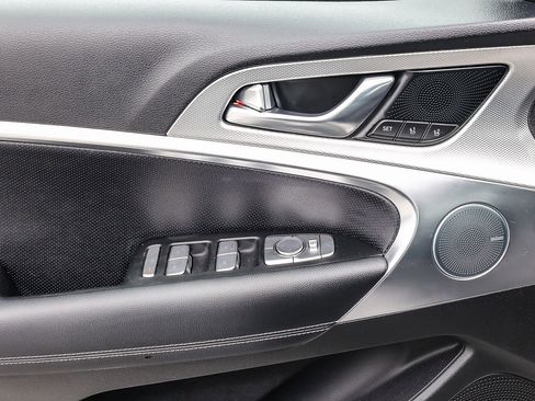 New 2026 Genesis G70 2.5T Prestige image 20